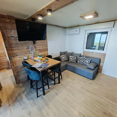 Campsite Mobile Sparkle Tt Klenovica
